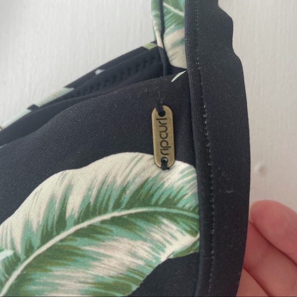 Rip Curl Palmetto Tri Bikini Top Black Floral - Picture 11 of 13